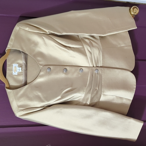 Stunning silk gold skirt suit. Talbots 10 - Picture 2 of 7